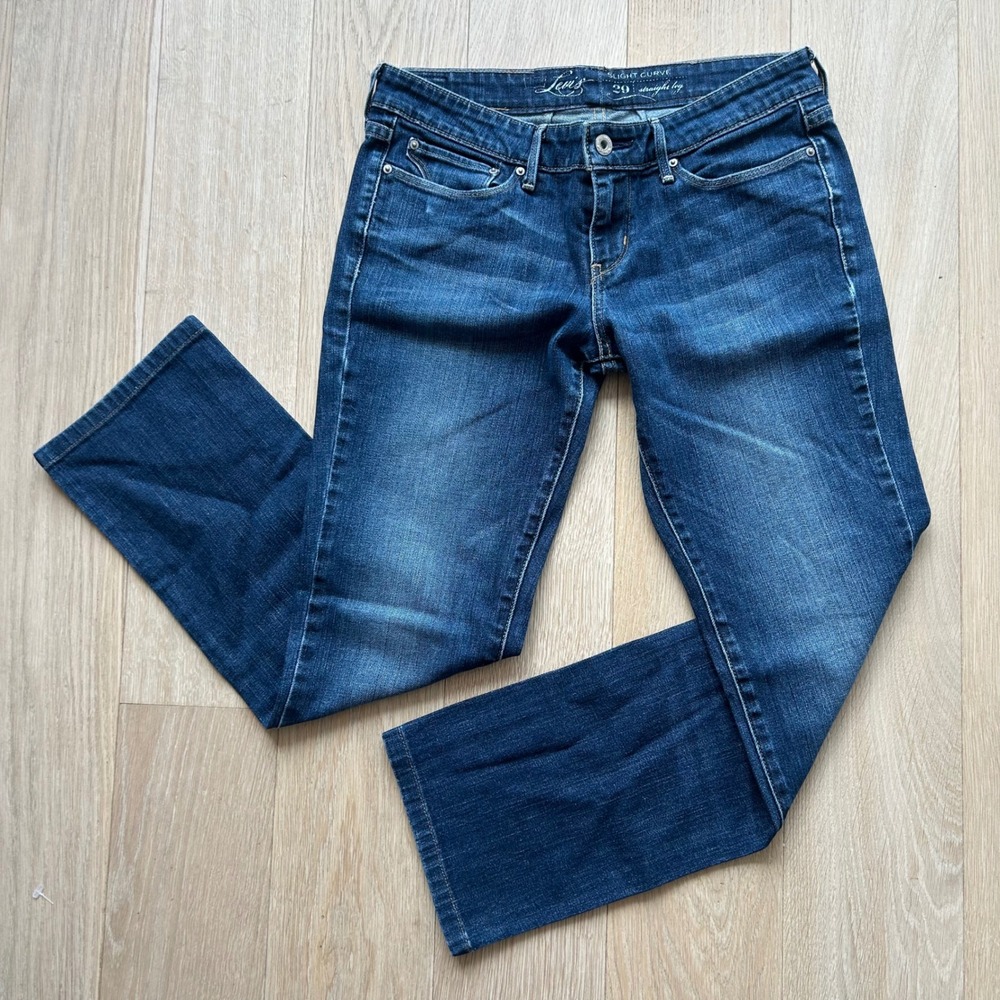 Levi's Women's Straight Leg Jeans in Blue Wash with Subtle Fading